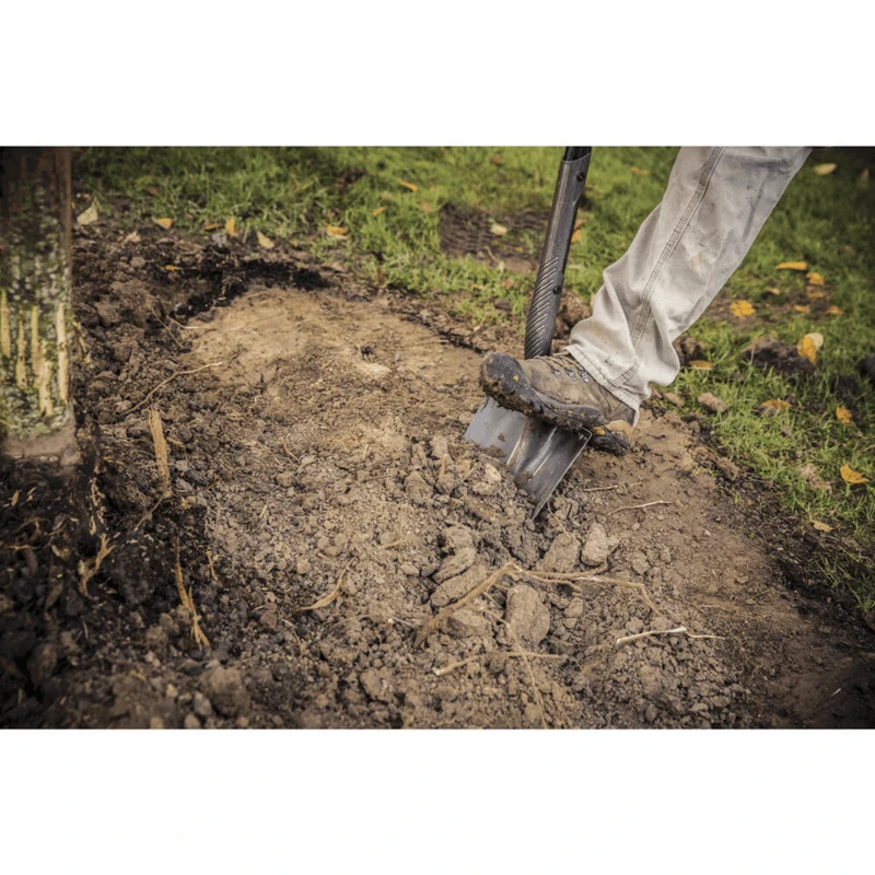 Fiskars Pro D-Handle Digging Shovel 2 Fiskars Pro D-Handle Digging Shovel - Image 2