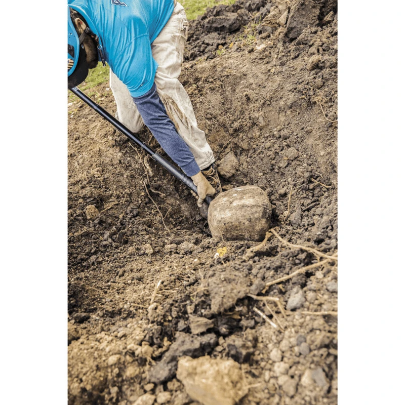 Fiskars Pro D-Handle Digging Shovel 3 Fiskars Pro D-Handle Digging Shovel - Image 3